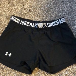 under armour play up shorts women’s small black